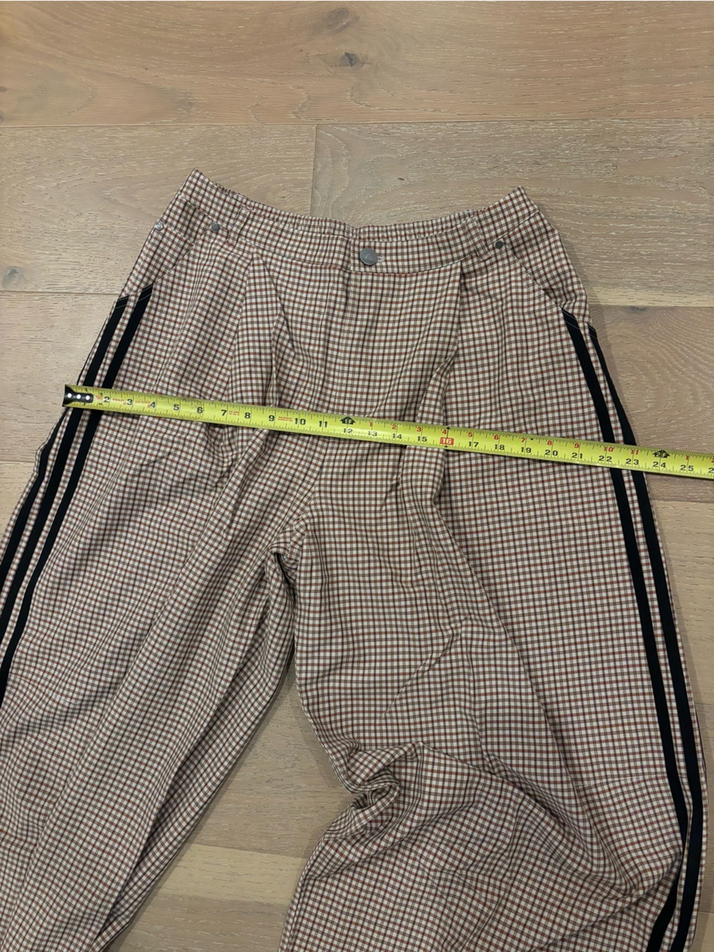 adidas Originals Checks Trouser Loose Pants Med NWT crystal linen / aurora Pleat - Picture 13 of 16